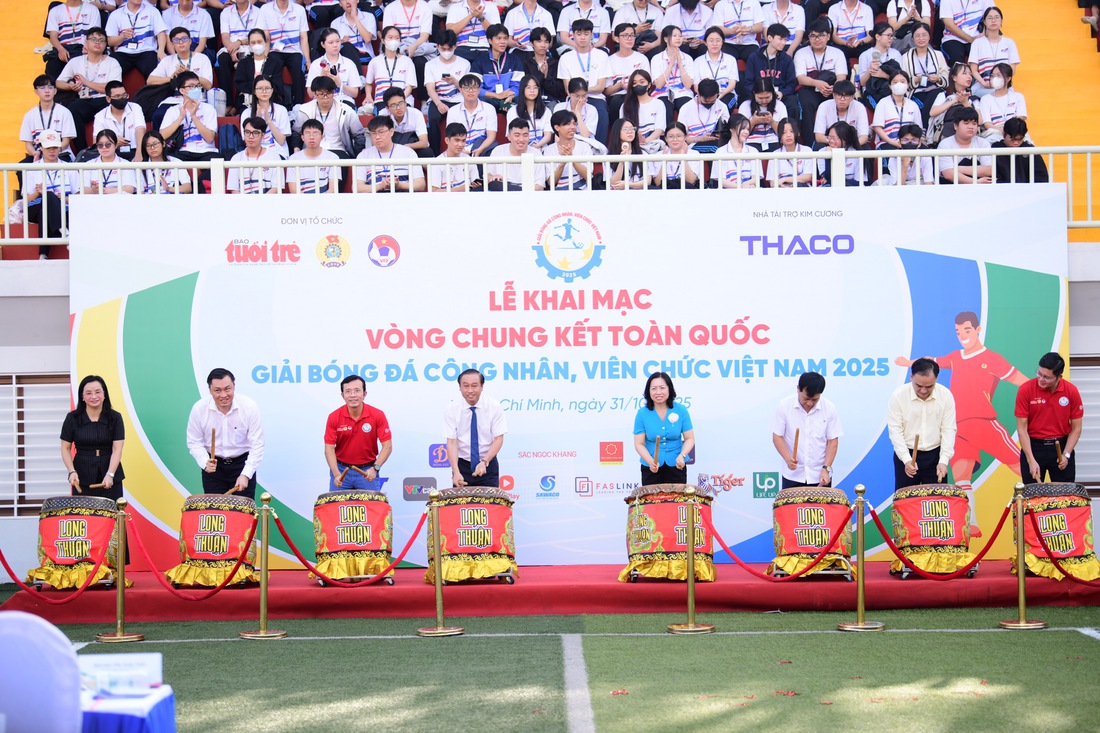 Khai mạc Vòng chung kết Giải bóng đá công nhân, viên chức Việt Nam 2025 - Ảnh 5.