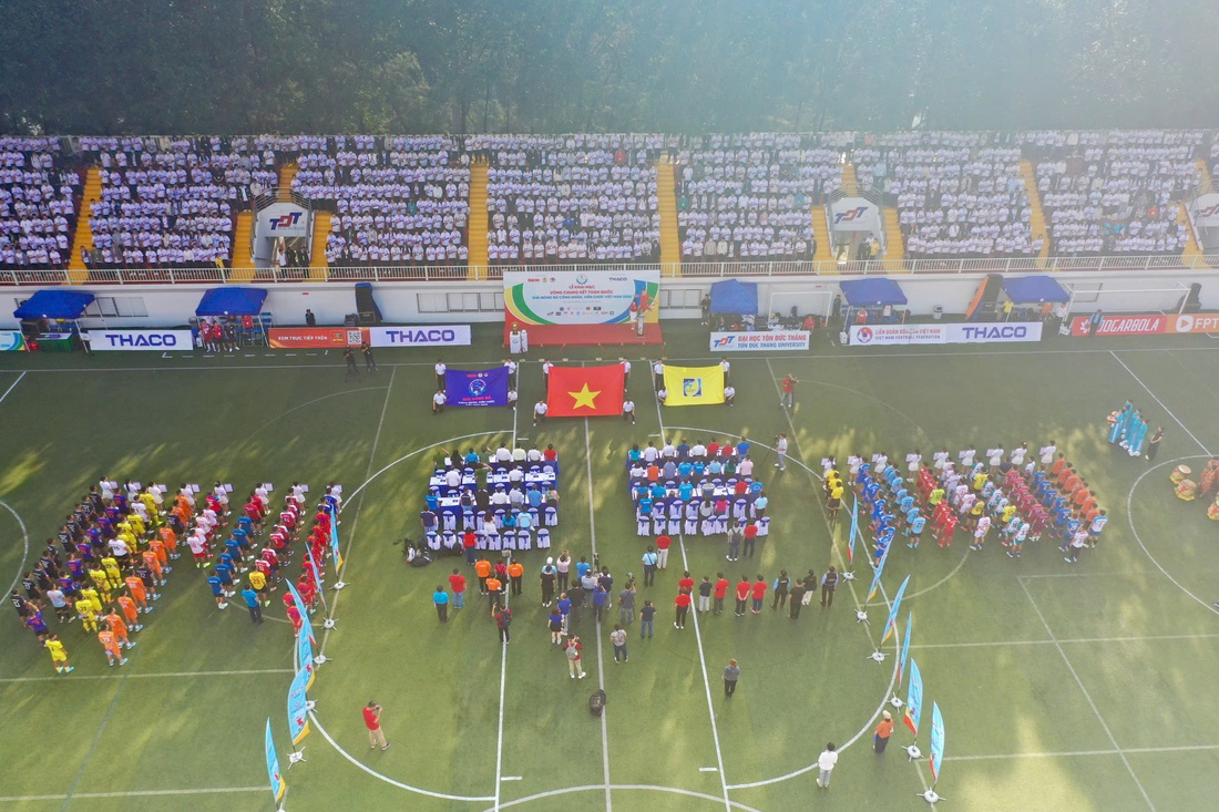 bóng đá công nhân - Ảnh 11.