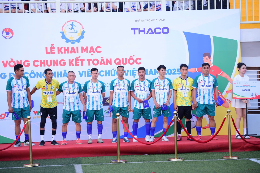 Khai mạc Vòng chung kết Giải bóng đá công nhân, viên chức Việt Nam 2025 - Ảnh 13.