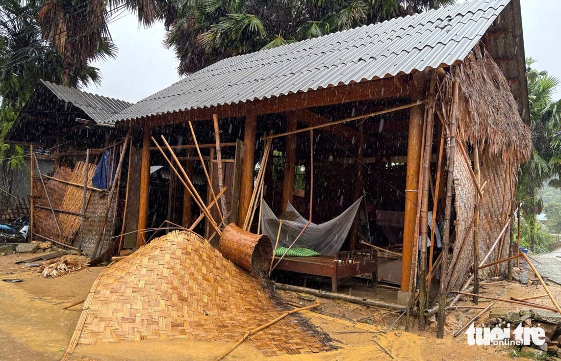 vượt lũ - Ảnh 2.
