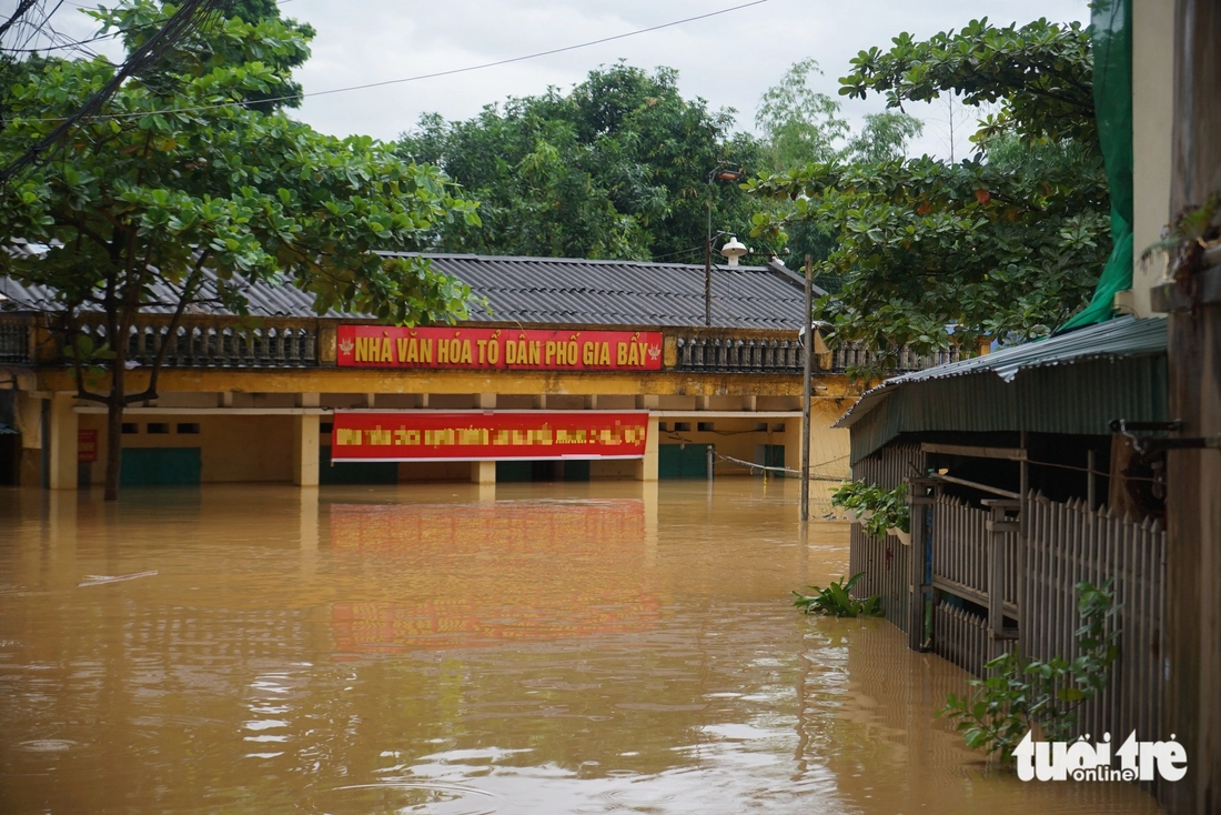 Lũ lụt ở Thái Nguyên vượt đỉnh lịch sử sau bão Yagi hơn nửa mét - Ảnh 3.
