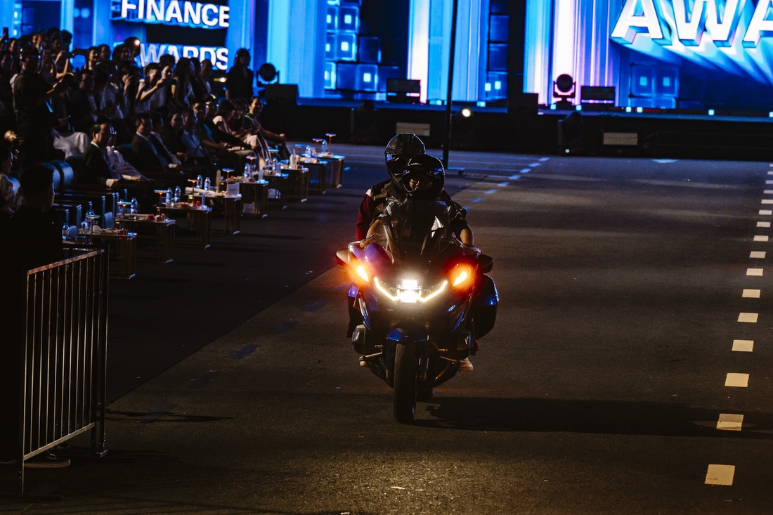 Con số ấn tượng đêm gala Car Choice Awards 2025: Triệu lượt xem online, 15 ô tô trị giá cả chục tỉ - Ảnh 5.