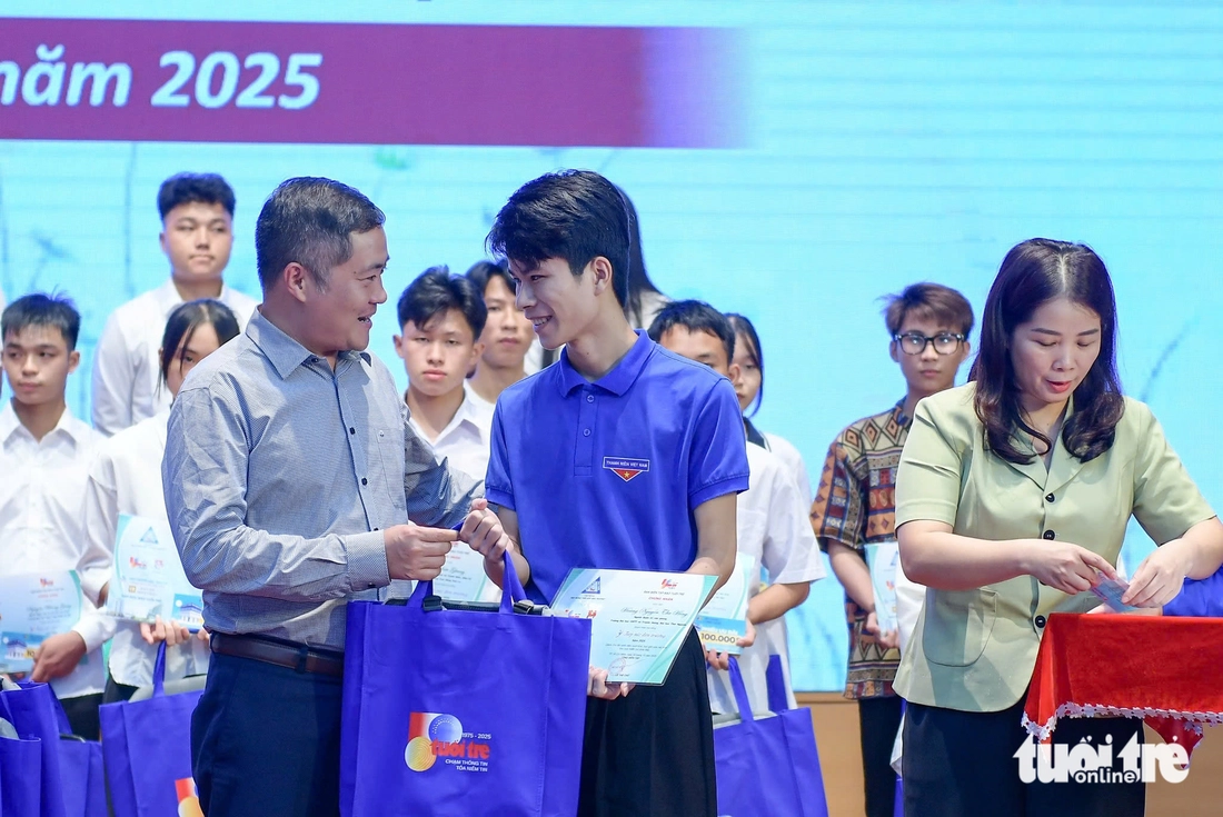 Tiếp sức đến trường - Ảnh 33.