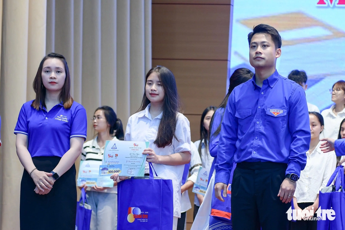 Tiếp sức đến trường - Ảnh 38.