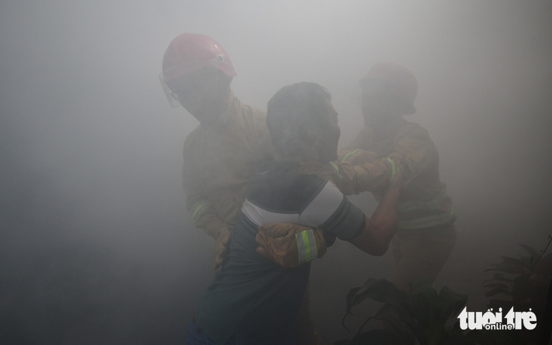 chữa cháy - Ảnh 10.
