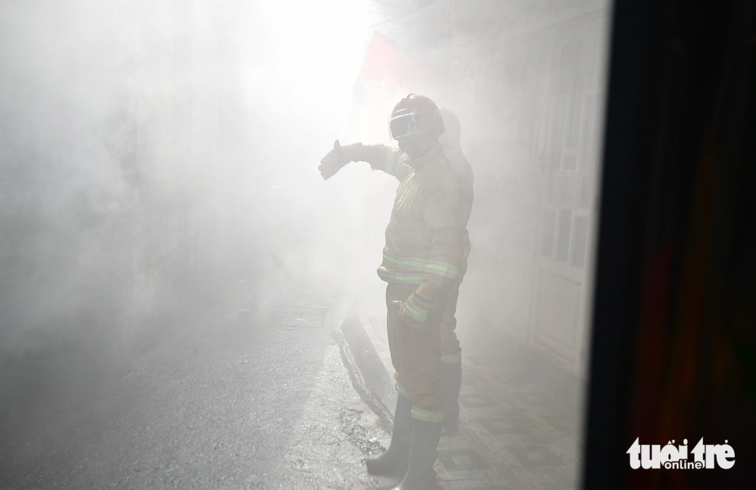 chữa cháy - Ảnh 13.