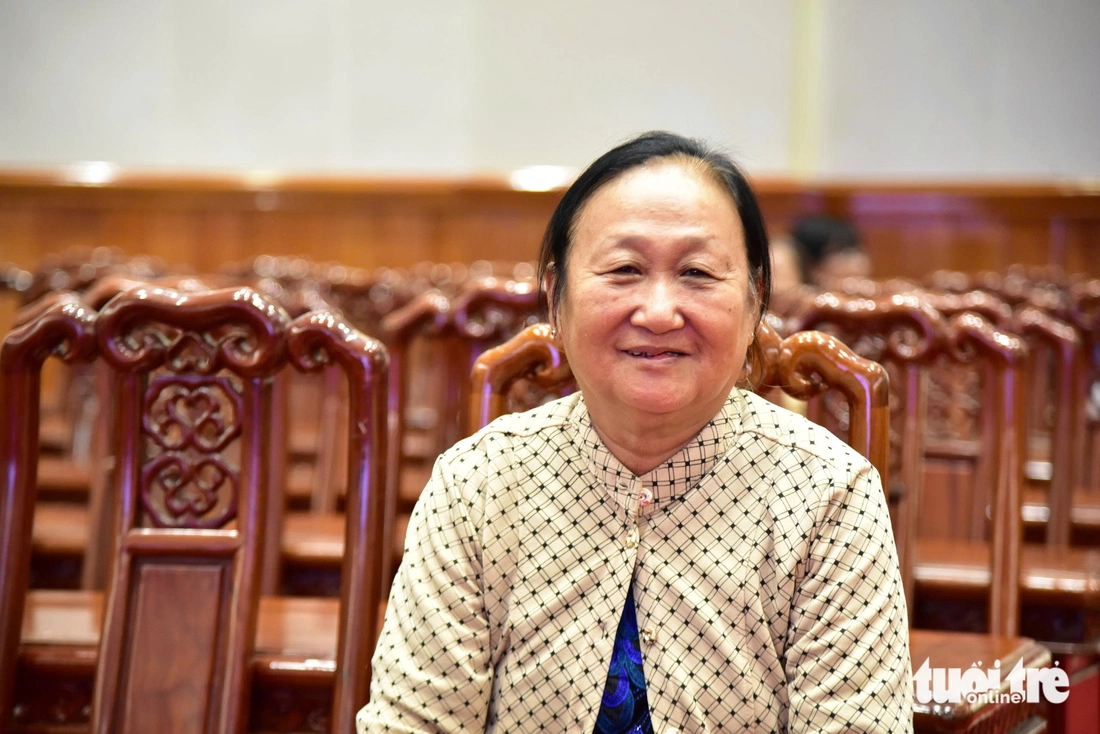 Đứa con cha mẹ bỏ lại đậu ĐH Kinh tế TP.HCM: Mình mượn tiền đi học nên nhận học bổng mừng lắm! - Ảnh 7. tiếp sức đến trường - Ảnh 13.