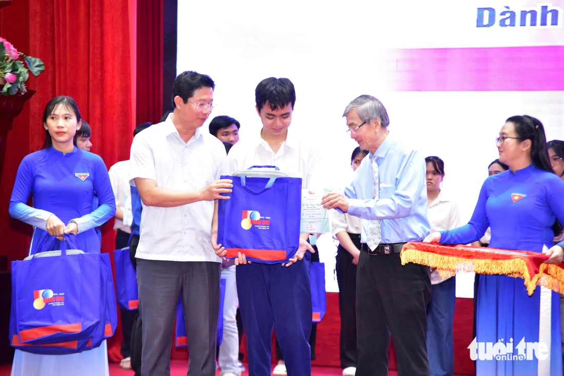 tiếp sức đến trường - Ảnh 25.