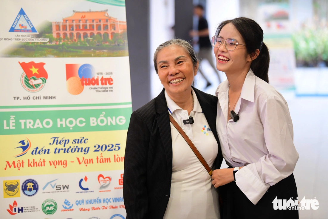 tiếp sức đến trường - Ảnh 8.