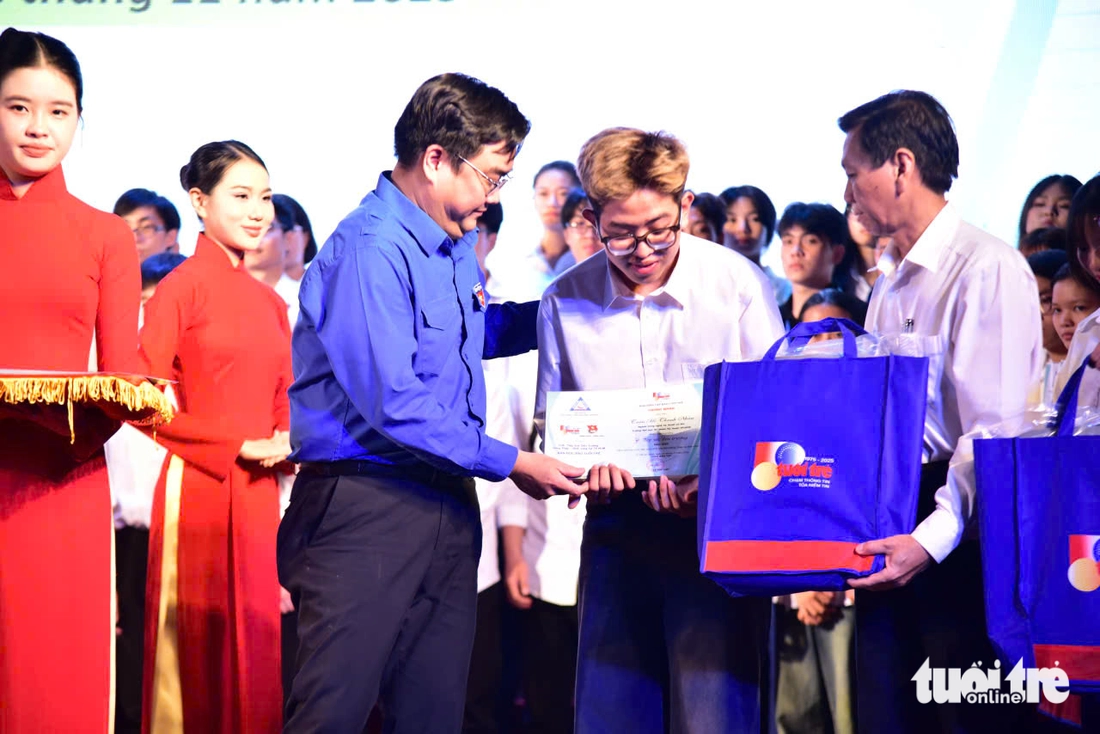 tiếp sức đến trường - Ảnh 32.