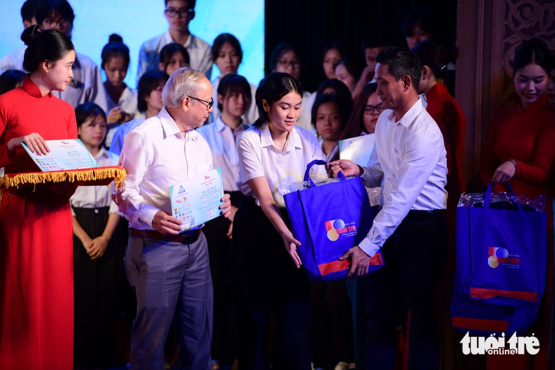 tiếp sức đến trường - Ảnh 44.