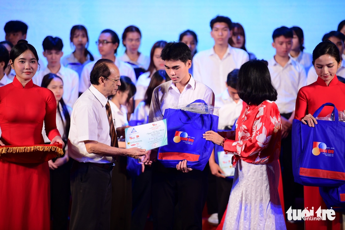 tiếp sức đến trường - Ảnh 55.