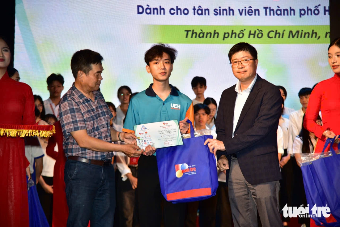 Tiếp sức đến trường - Ảnh 3.