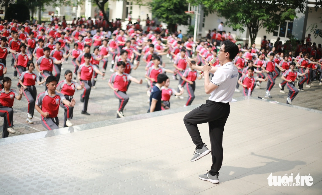 Từng mê game bỏ học, trở thành thầy giáo đoạt HCV Vovinam thế giới truyền cảm hứng cho học trò - Ảnh 1.