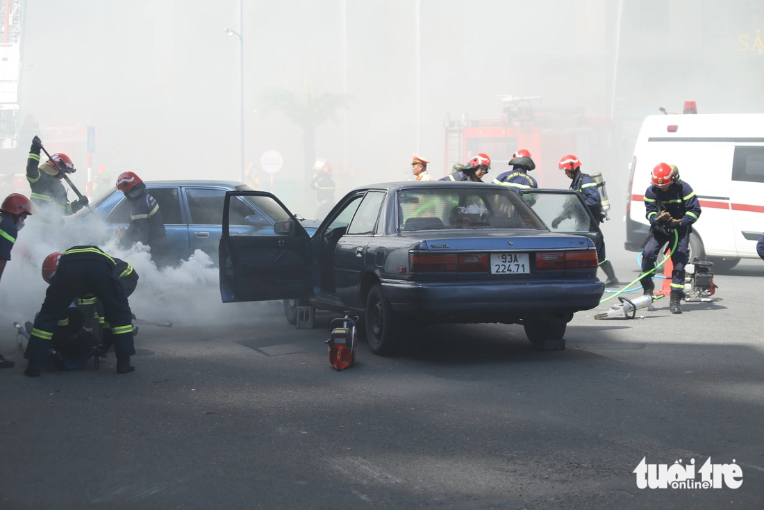 diễn tập chữa cháy - Ảnh 10.