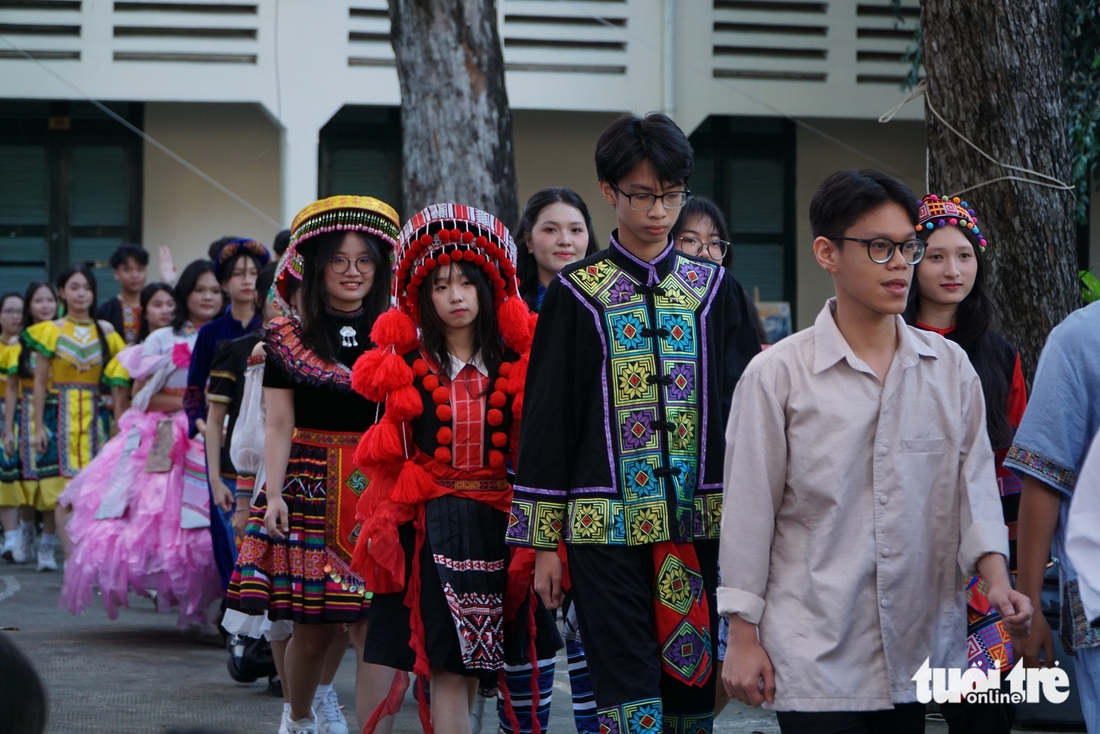 Khám quá nơi địa đầu Tổ quốc qua học tập liên môn- Ảnh 2. liên môn - Ảnh 2.