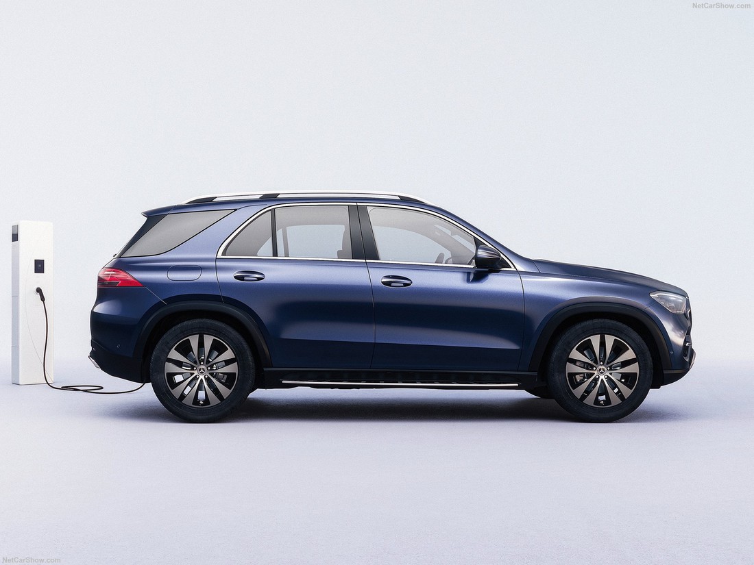 Mercedes-Benz GLE 400e - Ảnh 7.