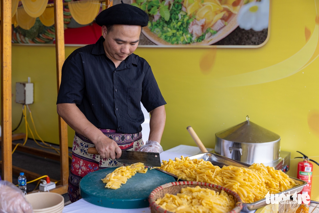 Hội chợ mùa thu - Ảnh 2.