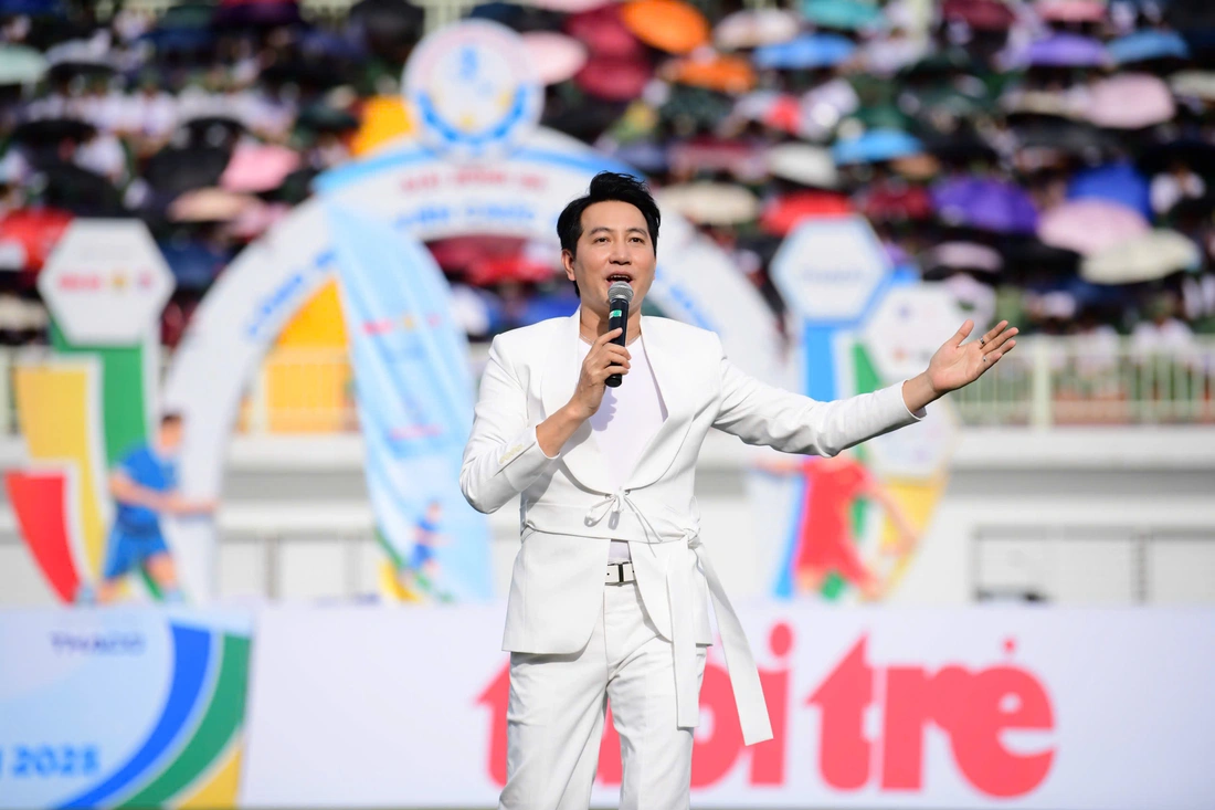 bóng đá công nhân - Ảnh 17.