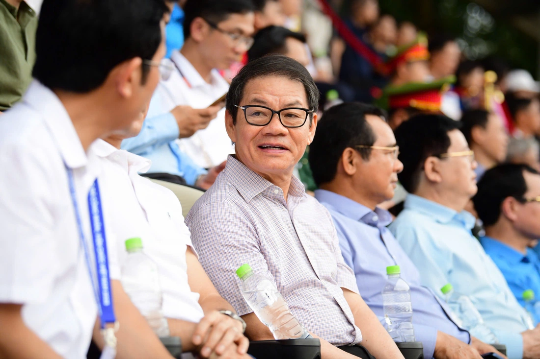 Sacombank vô địch nghẹt thở Giải bóng đá công nhân, viên chức Việt Nam 2025 - Ảnh 8.