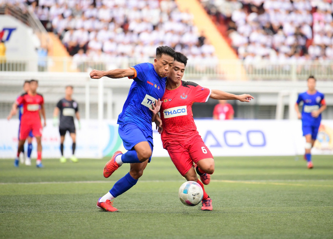 bóng đá công nhân - Ảnh 3.