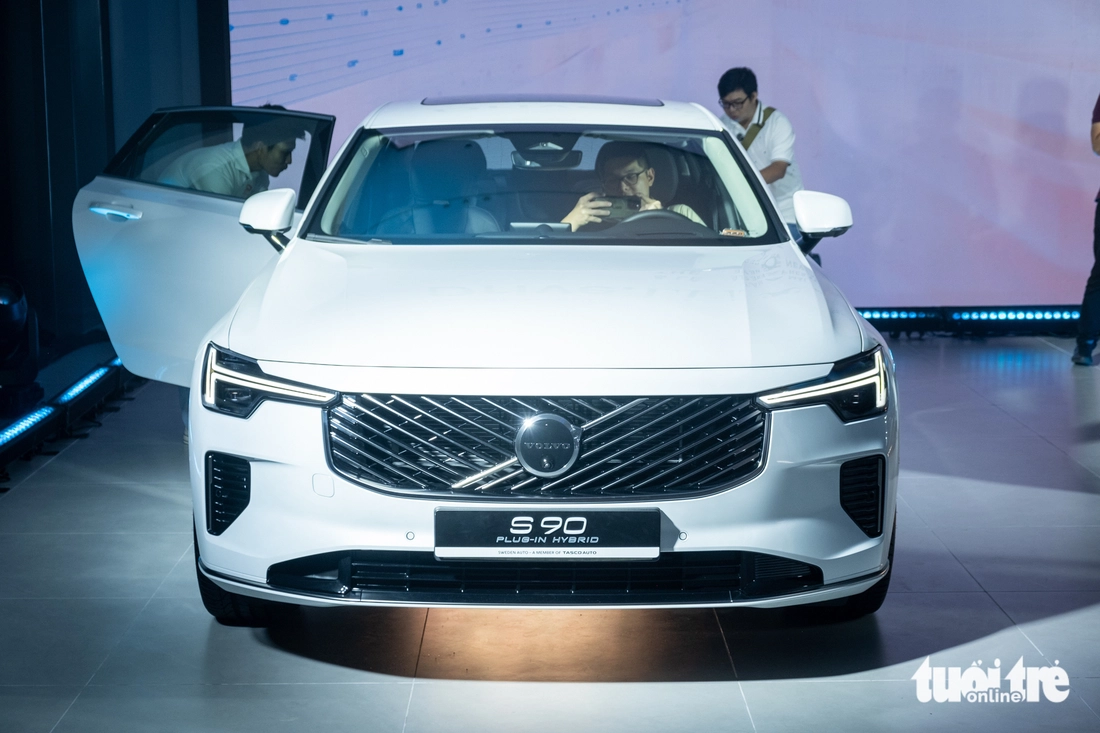Volvo S90 - Ảnh 2.