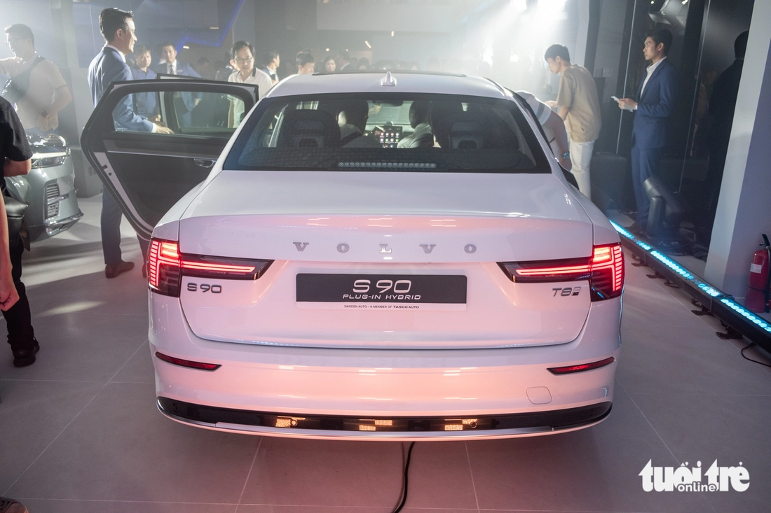 Volvo S90 2025 ra mắt Việt Nam: Nhiều nâng cấp, giá lại chỉ 2,75 tỉ đồng thấp hơn mẫu tiền nhiệm - Ảnh 4.