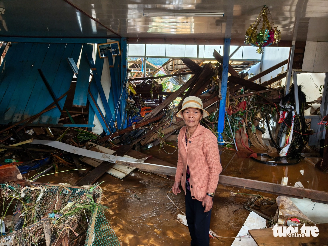 Cảnh tan hoang sau khi thủy điện Đa Nhim xả lũ giữa đêm - Ảnh 1.