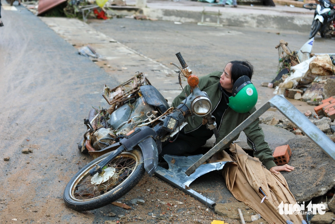 Cảnh tan hoang sau khi thủy điện Đa Nhim xả lũ giữa đêm - Ảnh 8.