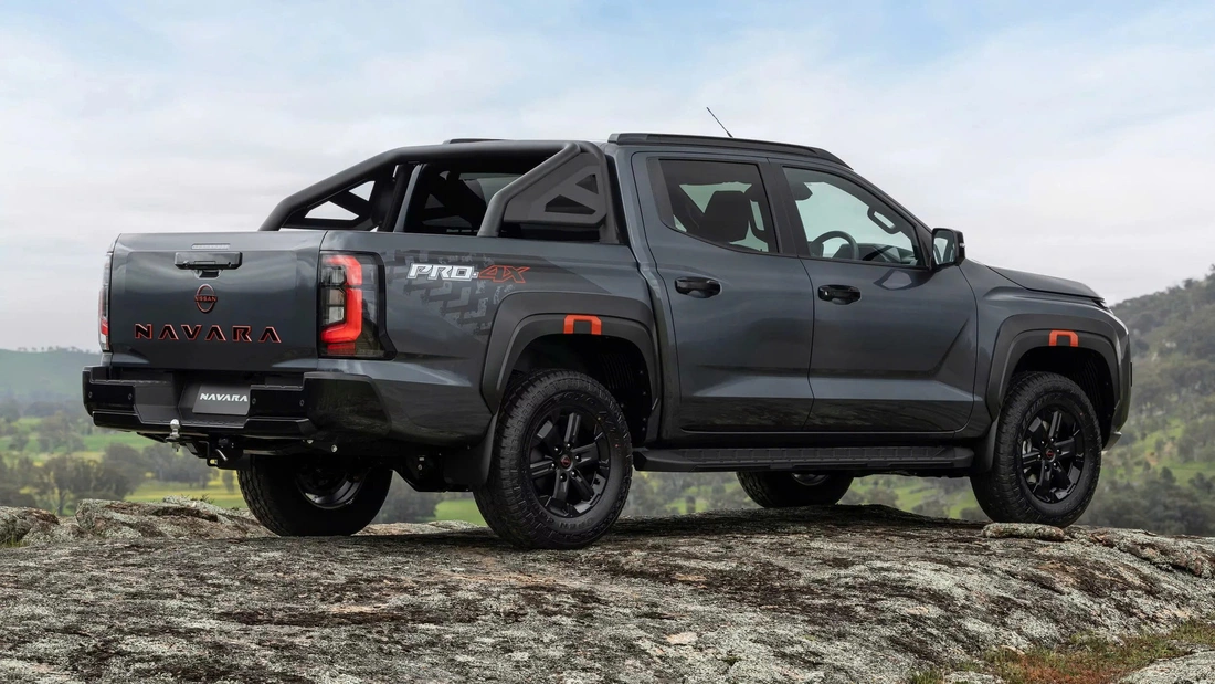 Nissan Navara - Ảnh 3.