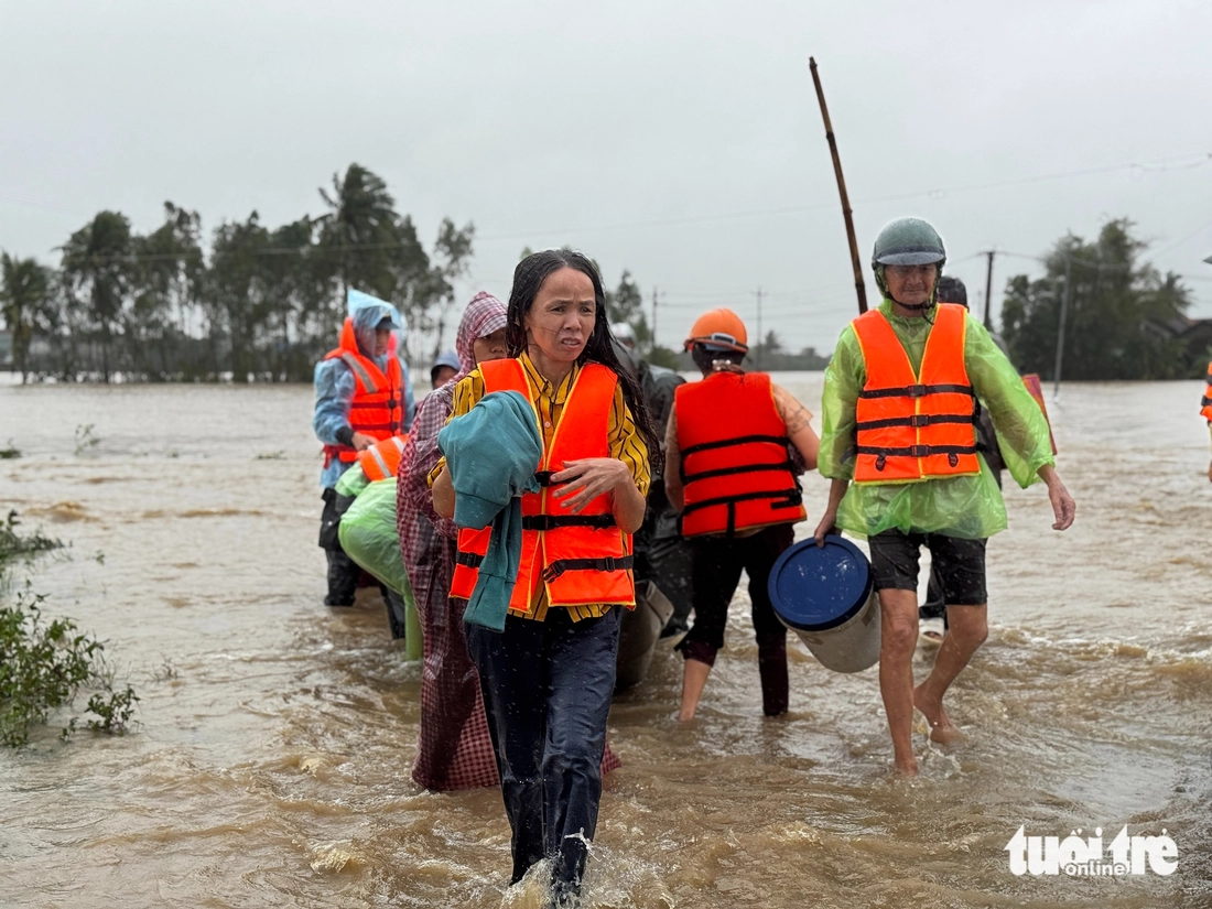 lũ dữ - Ảnh 10.