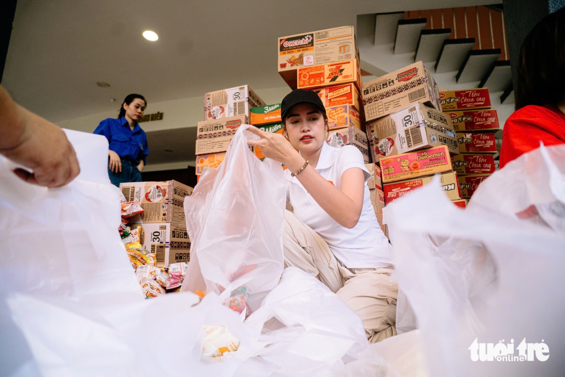 cứu trợ - Ảnh 6.