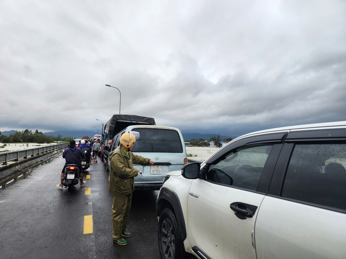 cứu trợ - Ảnh 7.