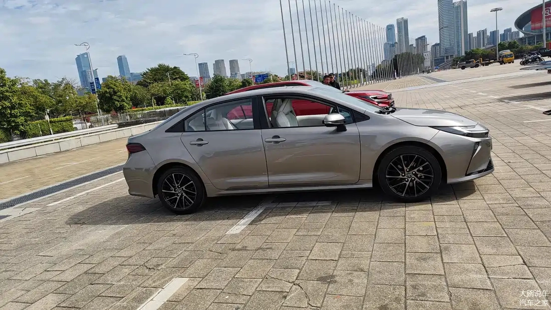 Toyota Corolla Altis - Ảnh 17.