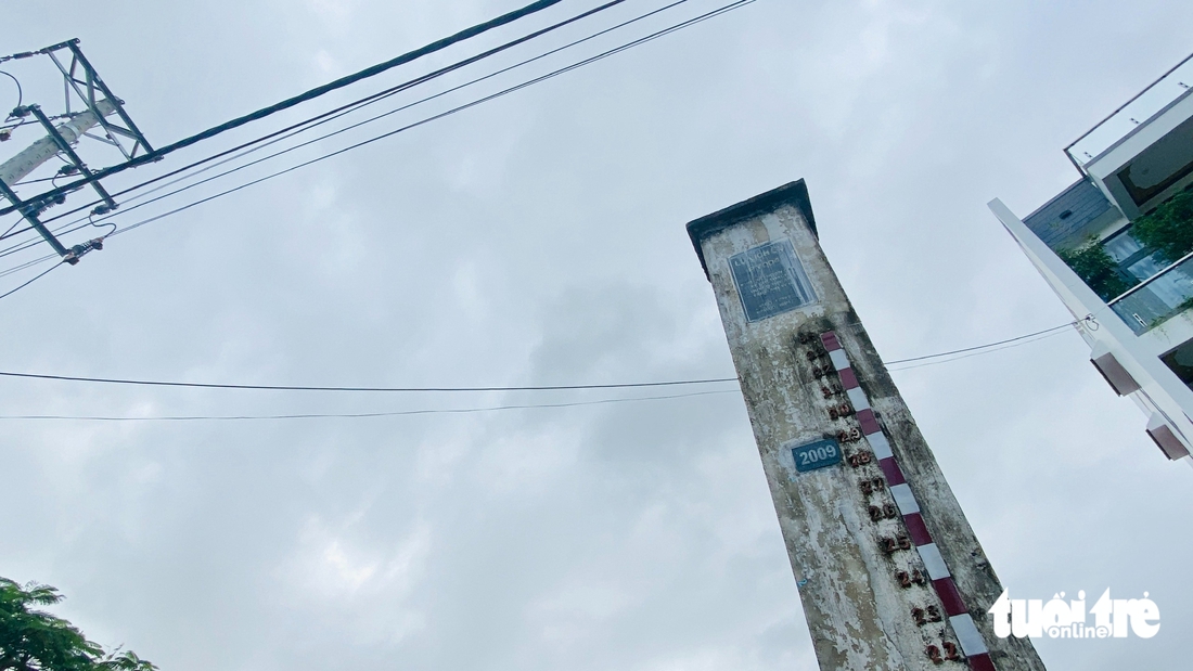 Nhiều tấm lòng đã đến với các hộ dân 'vườn không nhà trống' vùng ngập sâu 4m ở Phú Yên - Ảnh 9.