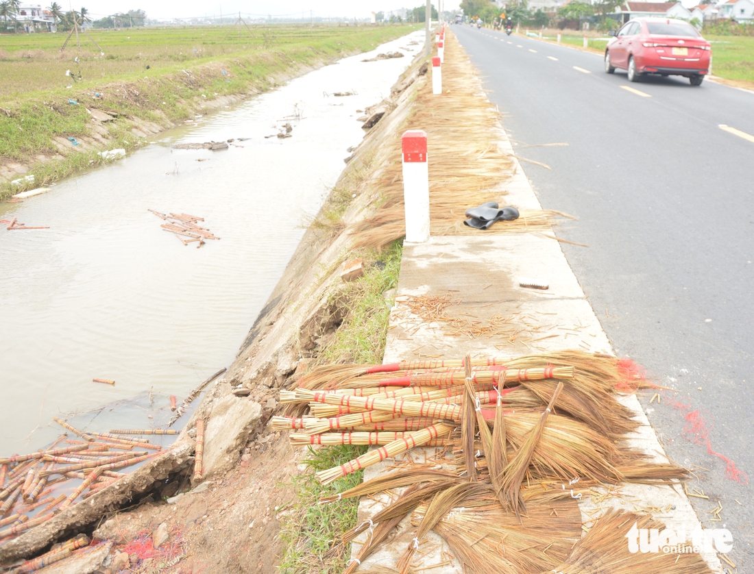 chổi đót - Ảnh 4.