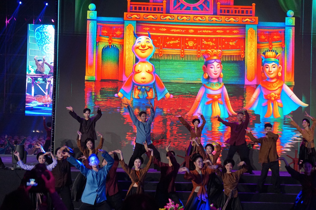 Phó Thủ tướng Mai Văn Chính khai mạc Festival Thăng Long - Hà Nội năm 2025 - Ảnh 3. Festival Thăng Long - Hà Nội - Ảnh 4.