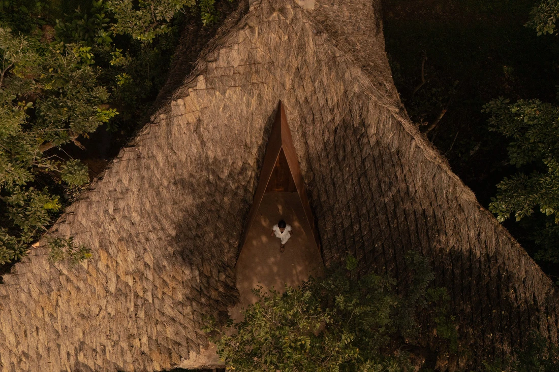 nhà cầu - Ảnh 3.