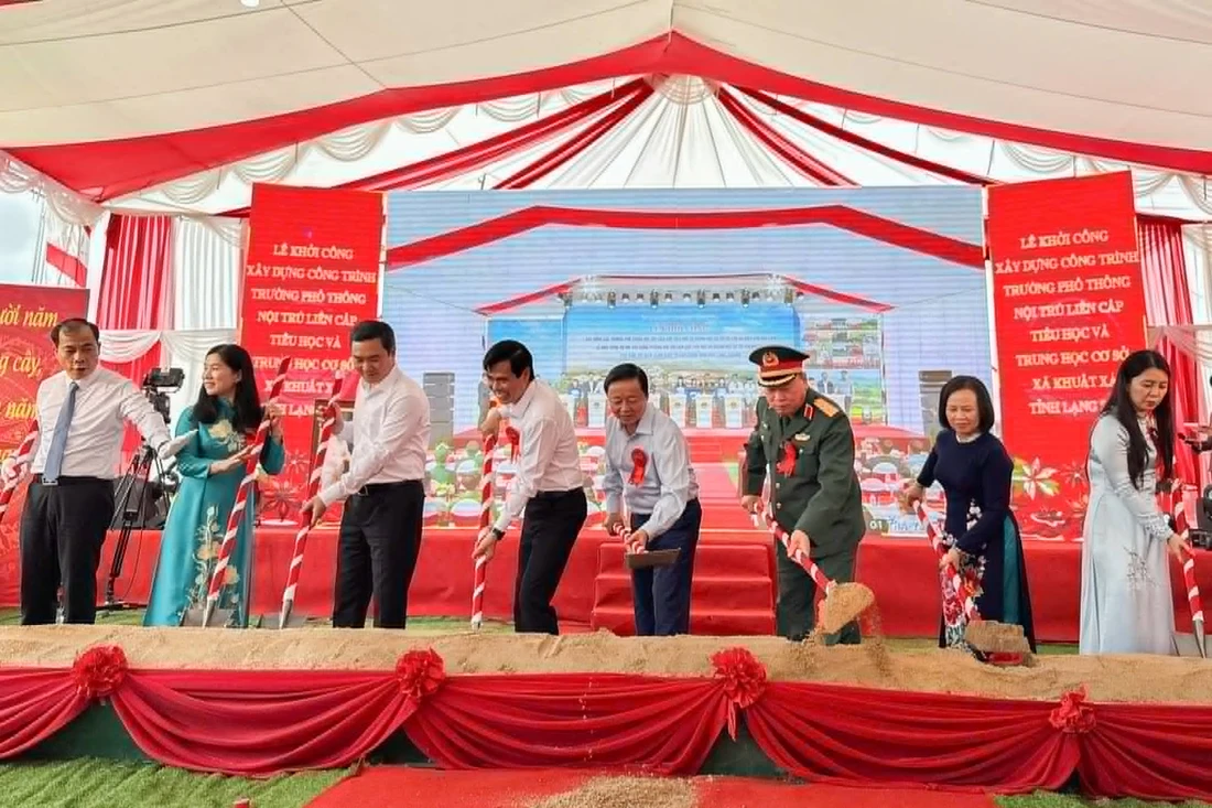 Đồng loạt khởi công trường nội trú liên cấp các xã biên giới - Ảnh 8.