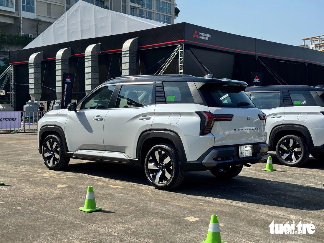 Mitsubishi Destinator - Ảnh 25.