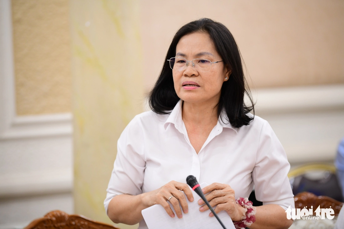 Tối 12-12, UBND TP.HCM họp khẩn, chuẩn bị triển khai Nghị quyết 98 - Ảnh 9.