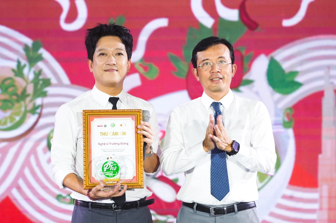 Sau 2 ngày rộn ràng Ngày của Phở: Đường phở 'đi' đã rất rộng - Ảnh 2. ngày của phở - Ảnh 2.