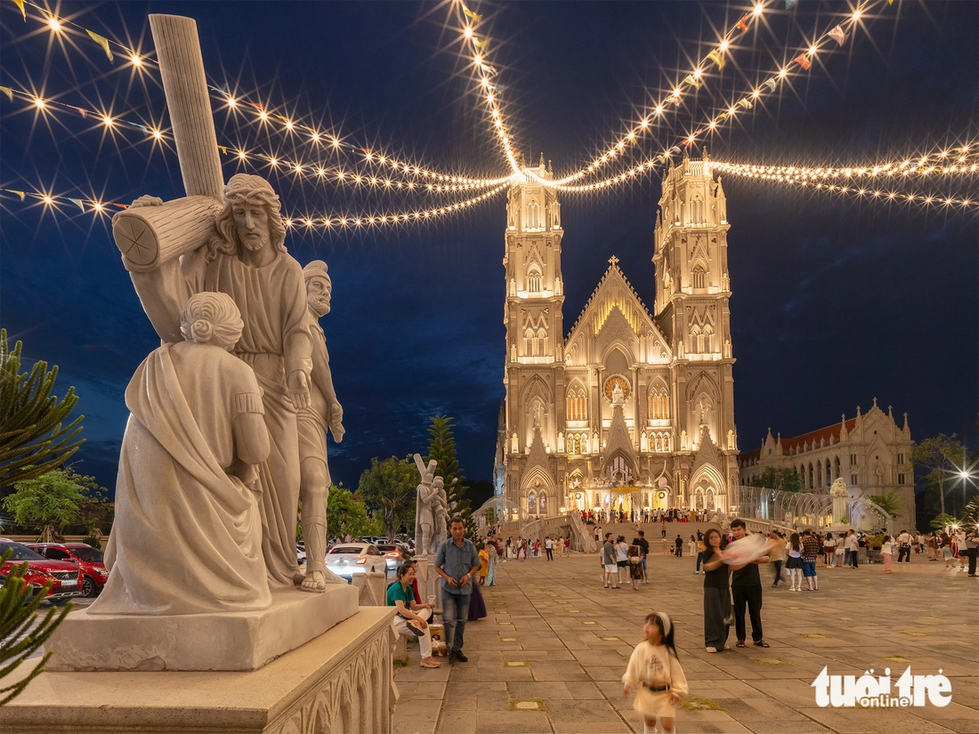 Những địa điểm check-in hot mùa Giáng sinh không thể bỏ qua - Ảnh 14. Giáng sinh - Ảnh 14.