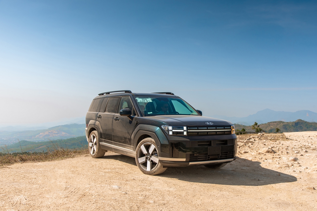 Hyundai Santa Fe Hybrid - Ảnh 3.