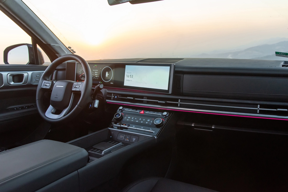 Hyundai Santa Fe Hybrid - Ảnh 12.