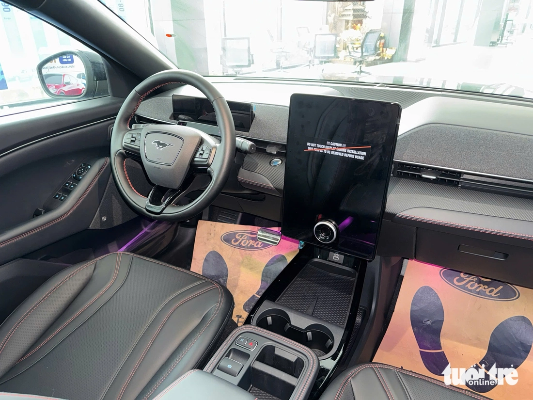 8 ‘xe chơi’ về Việt Nam 2025: Không phải siêu xe nhưng đắt, kén khách nhưng khó làm ngơ- Ảnh 19. Loạt xe chơi về Việt Nam 2025: Đắt, kén khách nhưng không thiếu đại gia sẵn sàng xuống tiền - Ảnh 19.