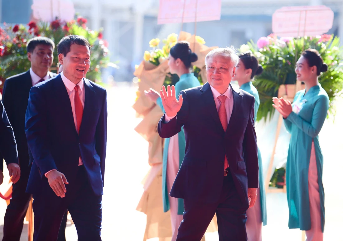 Sân bay Long Thành đón chuyến bay đầu tiên - Ảnh 2. Sân bay Long Thành đón chuyến bay đầu tiên - Ảnh 2.