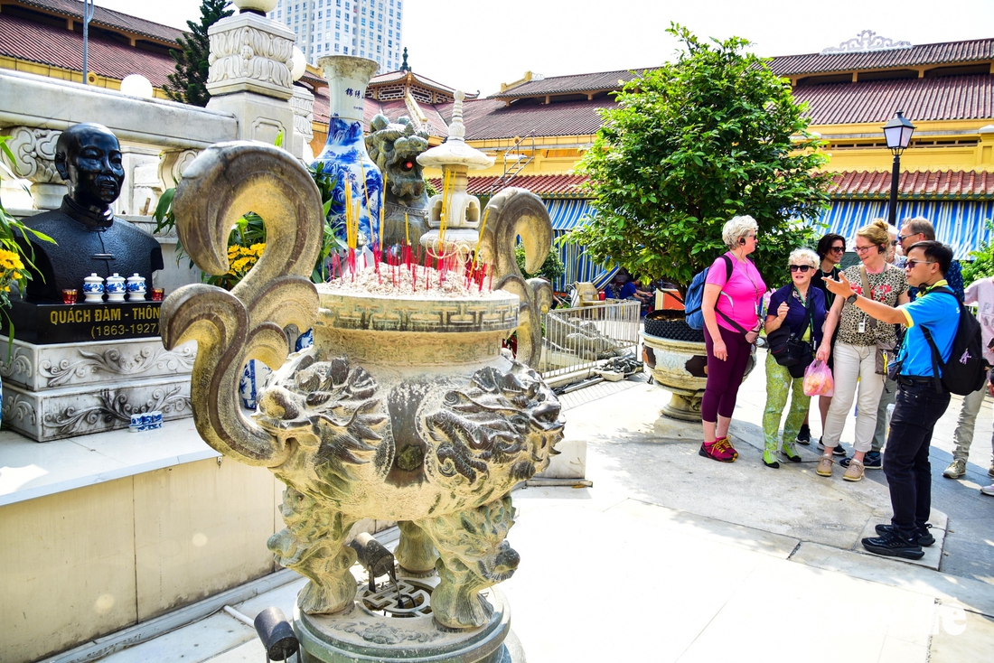 Ngắm chợ Bình Tây, di sản trăm năm chuyển mình thành điểm đến du lịch mới - Ảnh 16.