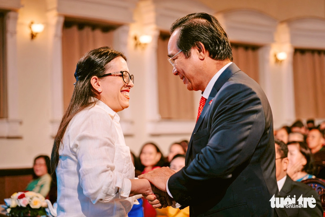 មិត្តភាពវៀតណាម-គុយបា៖ ៦៥ឆ្នាំនៃភាពខ្ជាប់ខ្ជួន គំរូ និងកម្រ - រូបថត ១.