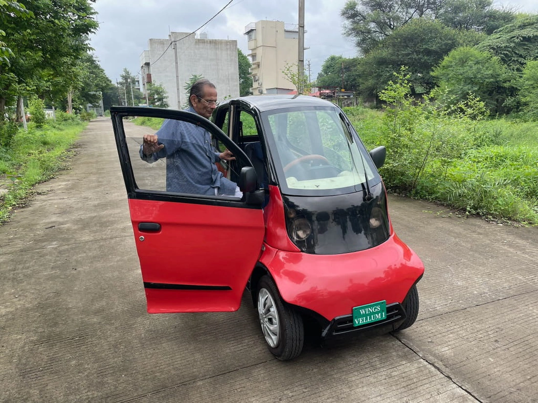 Ô tô điện mini giá chỉ ngang Honda SH Mode, chiếm chỗ đỗ như xe máy - Ảnh 8.